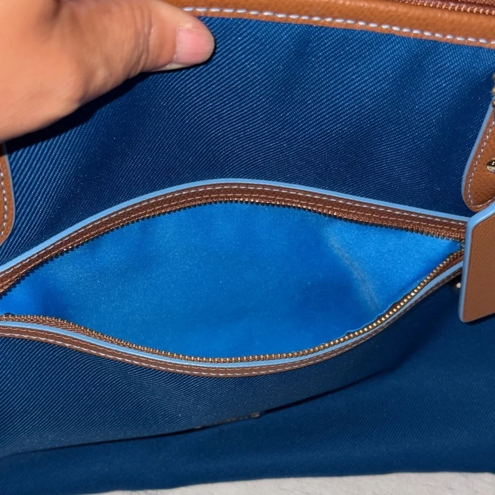 Beautiful BNWOT Coach Blue & Tan Tote Bag (see staun on inside pocket)